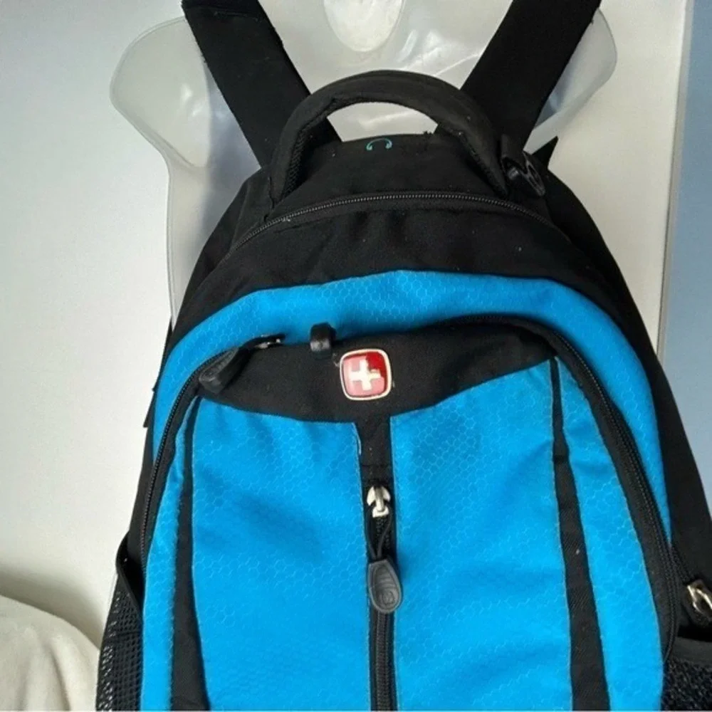 SwissGear Blue Black Large Airflow Laptop Backpack‎